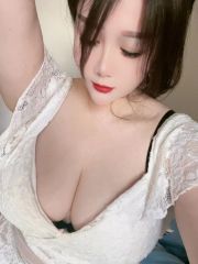 大奶小蜜蜂