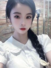 大胸颜值软妹