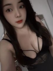 性感大奶妮宝